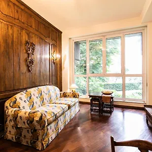 Apartment Klimt - Jacuzzi 5 Star - Luxury Design, Milan